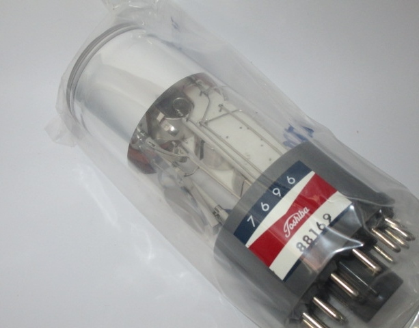 即決≪U-1320≫ 7696 東芝 1本 航空検マーク付き 箱おまけ 光電子倍増
