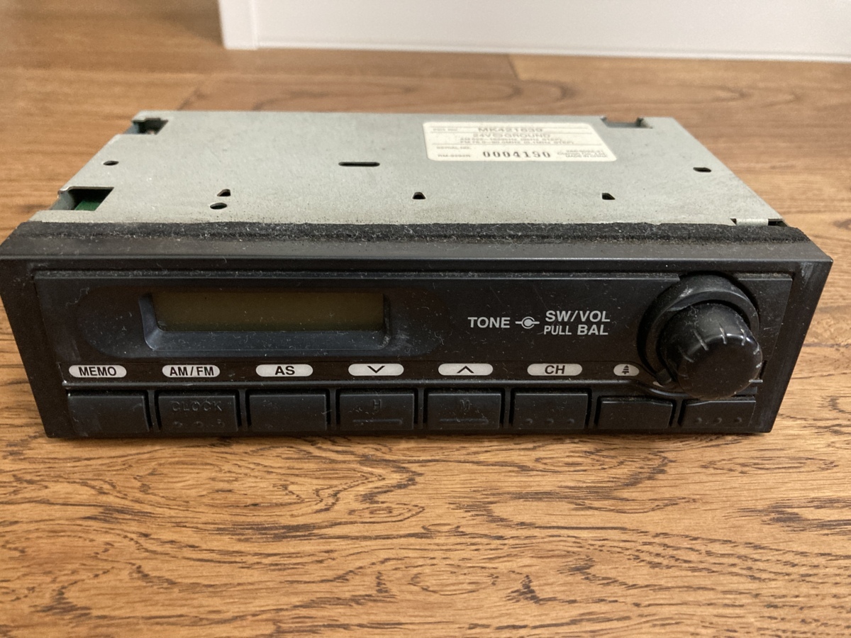 ☆いすゞ エルフ 外し 純正 ラジオ デッキ AM/FM 24V ニッサン 