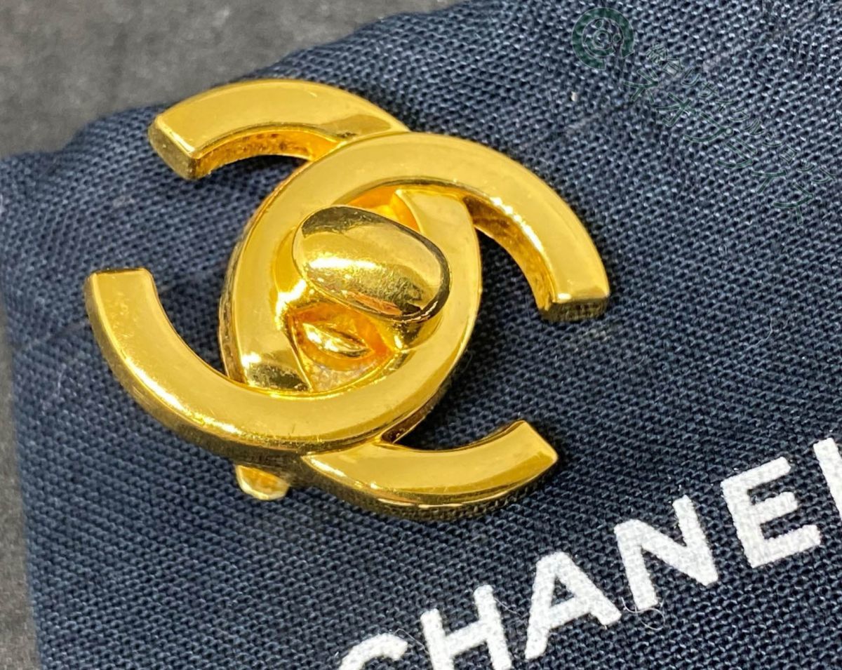 ◆S6173 CHANEL シャネル ココマーク ターンロック イヤリング 片方のみ 良品