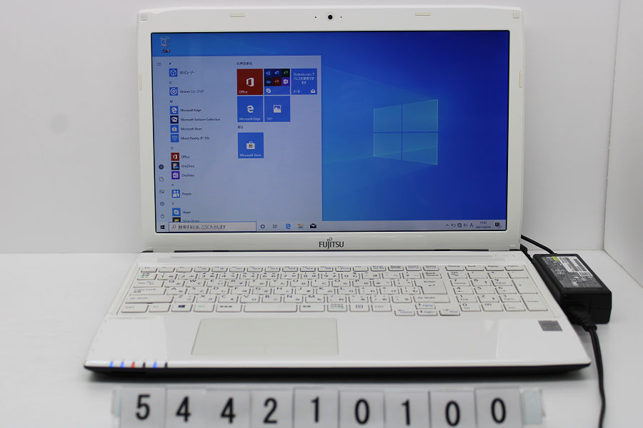 LIFEBOOK 富士通 AH53⁄R LIFEBOOK（ライフ AH53⁄D3 8GB 富士通