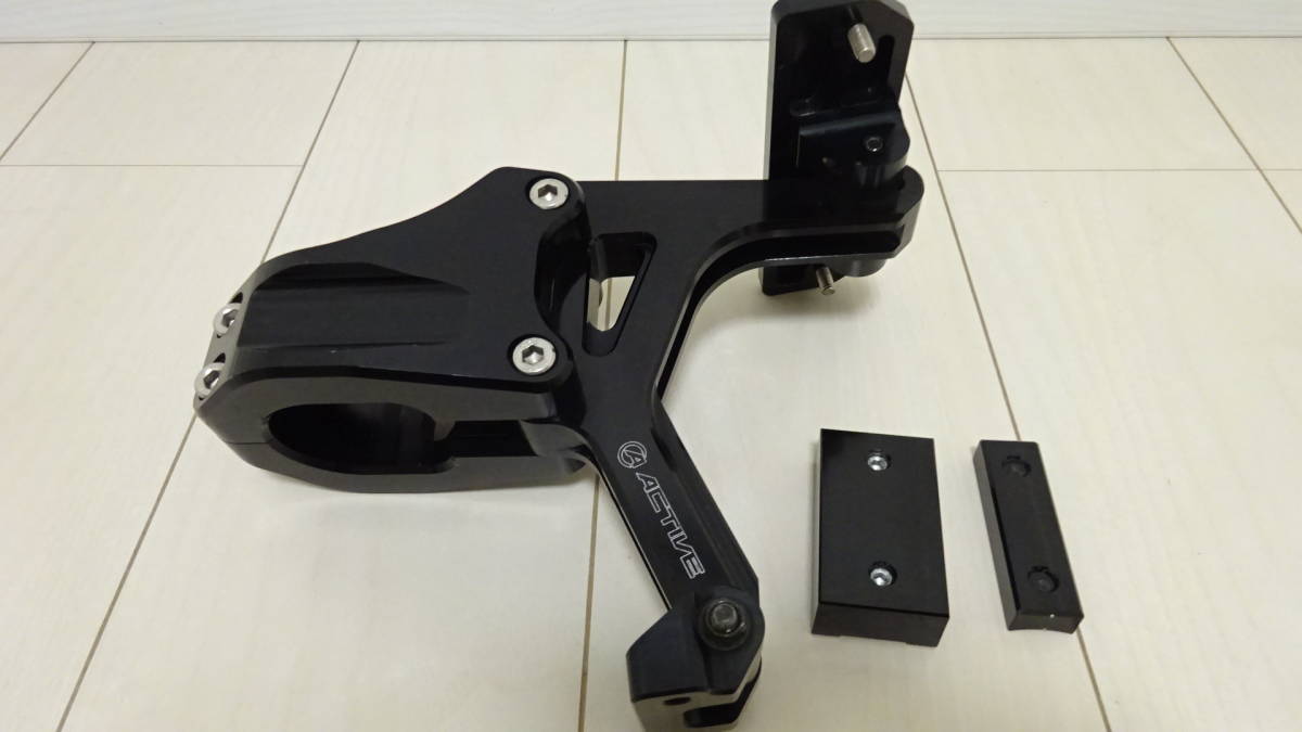 ZRX1200 DAEG ダエグ　アクティブ　フレーム　マウント　カウルステー