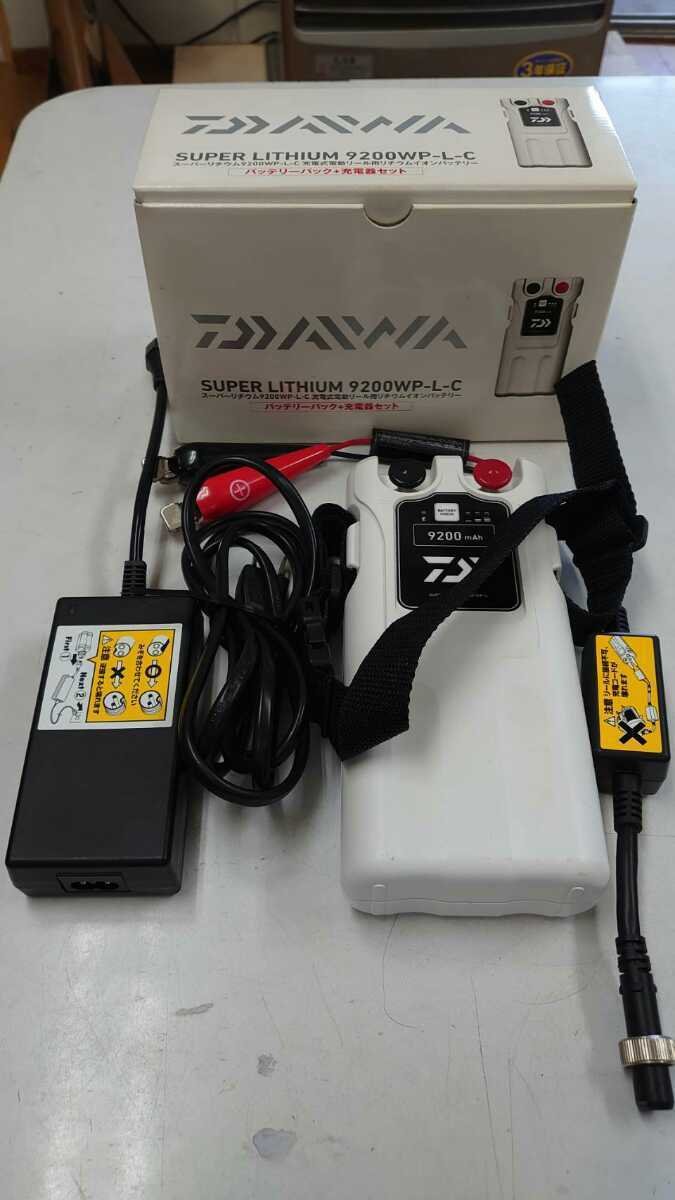 AINA THE END ENDROLL Lサイズ フーディスウェット indigo la End AINA THE END ENDROLL Lサイズ フーディスウェット indigo la End