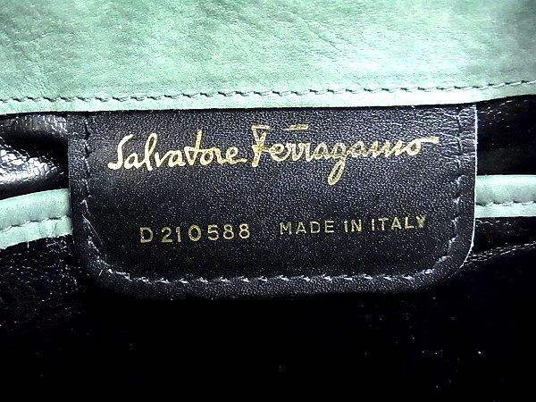 Salvatore Ferragamo フェラガモ 1円 -「フェラガモ スタジオ 1円 ■美品■ Salvatore Ferragamo フェラガモ ロゴ D210588 ヴァラリボン ヌバック×レザー ショルダーバッグ 肩掛け グリーン系 M0855bk