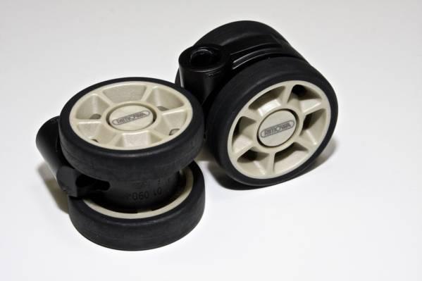 リモワ – (MWHS 50mm rimowaロゴ M4×25mmネジ仕様 リモワ純正50mm双輪