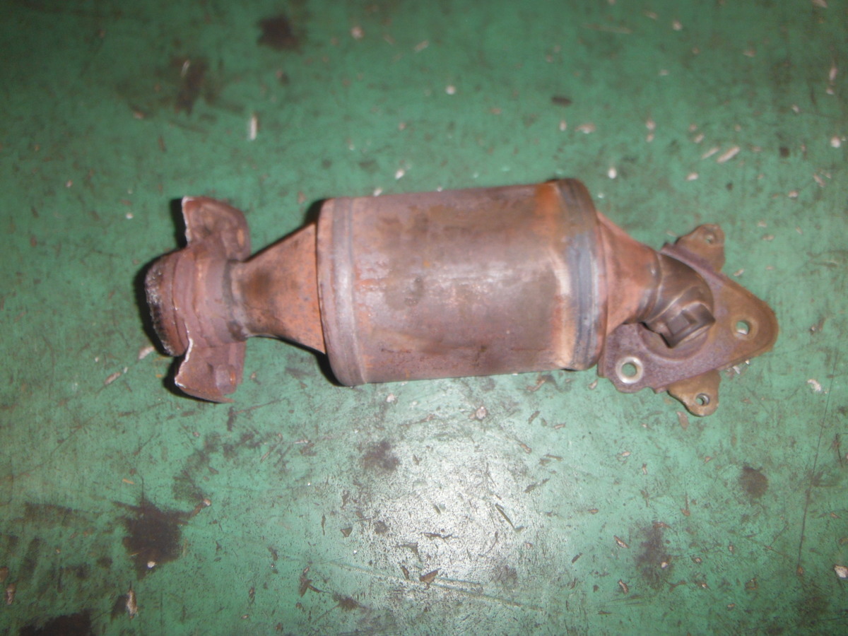 ホンダ　JB5　ライフ　触媒　1ケ　P07A