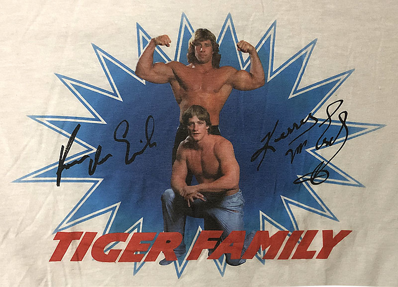 Ψ新世紀アンチック堂ΨプロレスTシャツ『鉄の爪 呪われた一家 ケリー・フォン・エリック&ケビン/TIGER FAMILY』(USED)★FRITZ VON ERICH_2