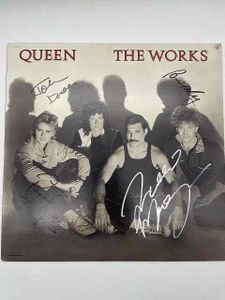 Queen サインのYahoo!オークション(旧ヤフオク!)の相場・価格を見る