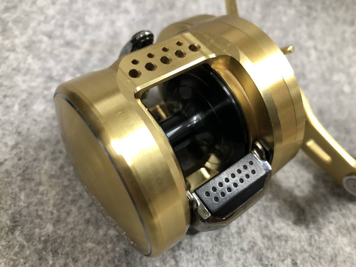 Shimano シマノ オシア コンクエスト ３００ｈｇ 右巻き ハイギヤ 箱 付属品付き シマノ 売買されたオークション情報 Yahooの商品情報をアーカイブ公開 オークファン Aucfan Com