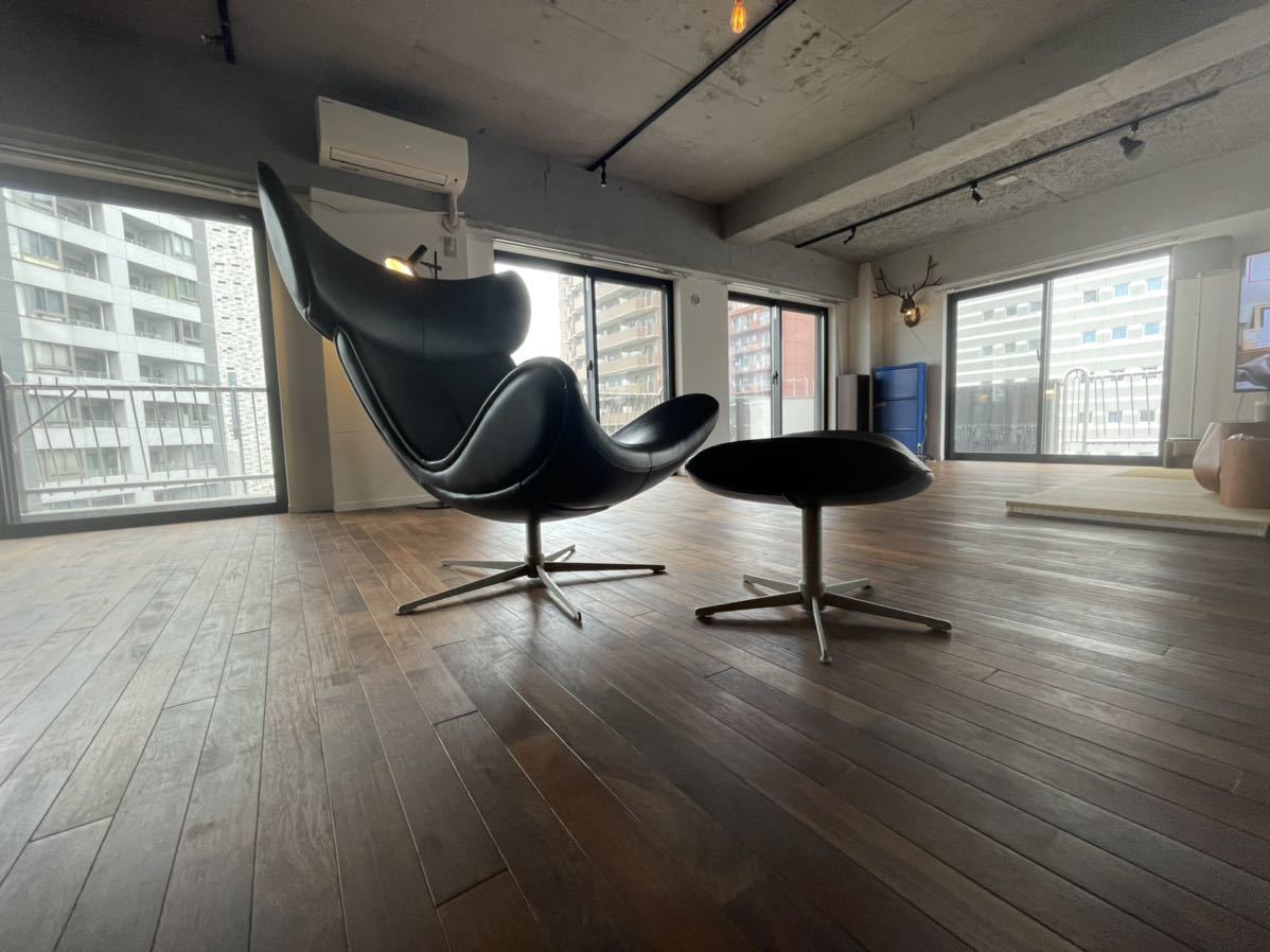 ボーコンセプト　総革　ラウンジチェア&オットマンセット BoConcept(ボーコンセプト)目をひくエレガントなデザインの 回転 リビング [ブラック&frasl;黒] 45万「Charlotte&frasl;シャーロット」「RICO&frasl;リコ 通販