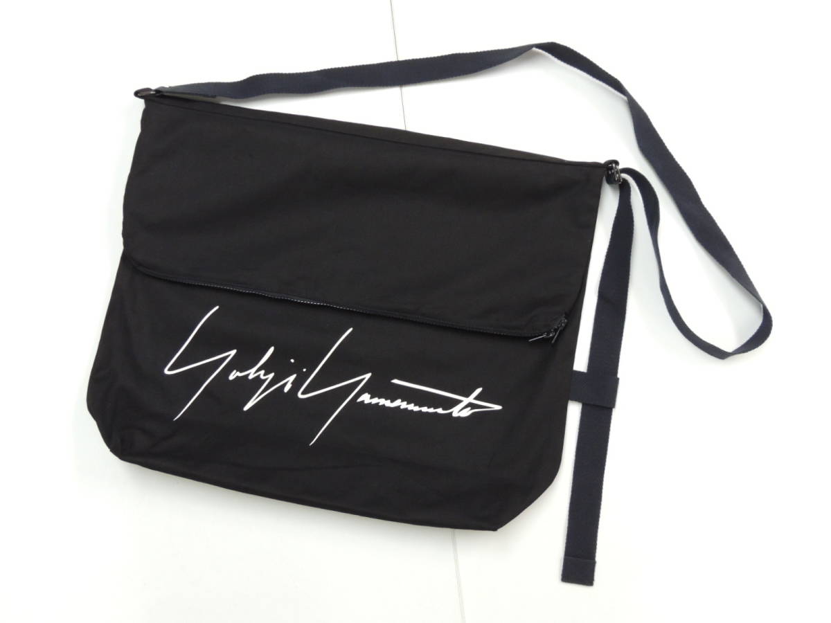 Yohji Yamamoto | (ヨウジヤマモト) Official Site (ヨウジヤマモト 