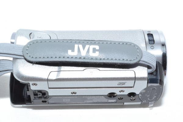 ☆SDカード64GB付☆バッテリー2個付☆ JVC GZ-HM99 シルバー Everio