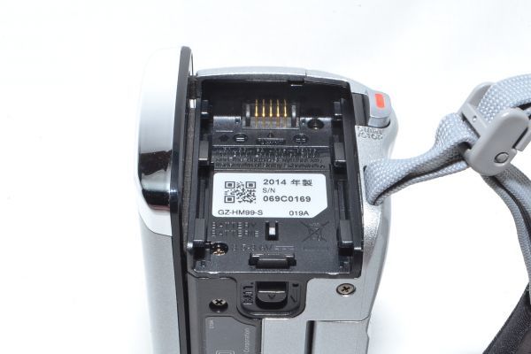 ☆SDカード64GB付☆バッテリー2個付☆ JVC GZ-HM99 シルバー Everio