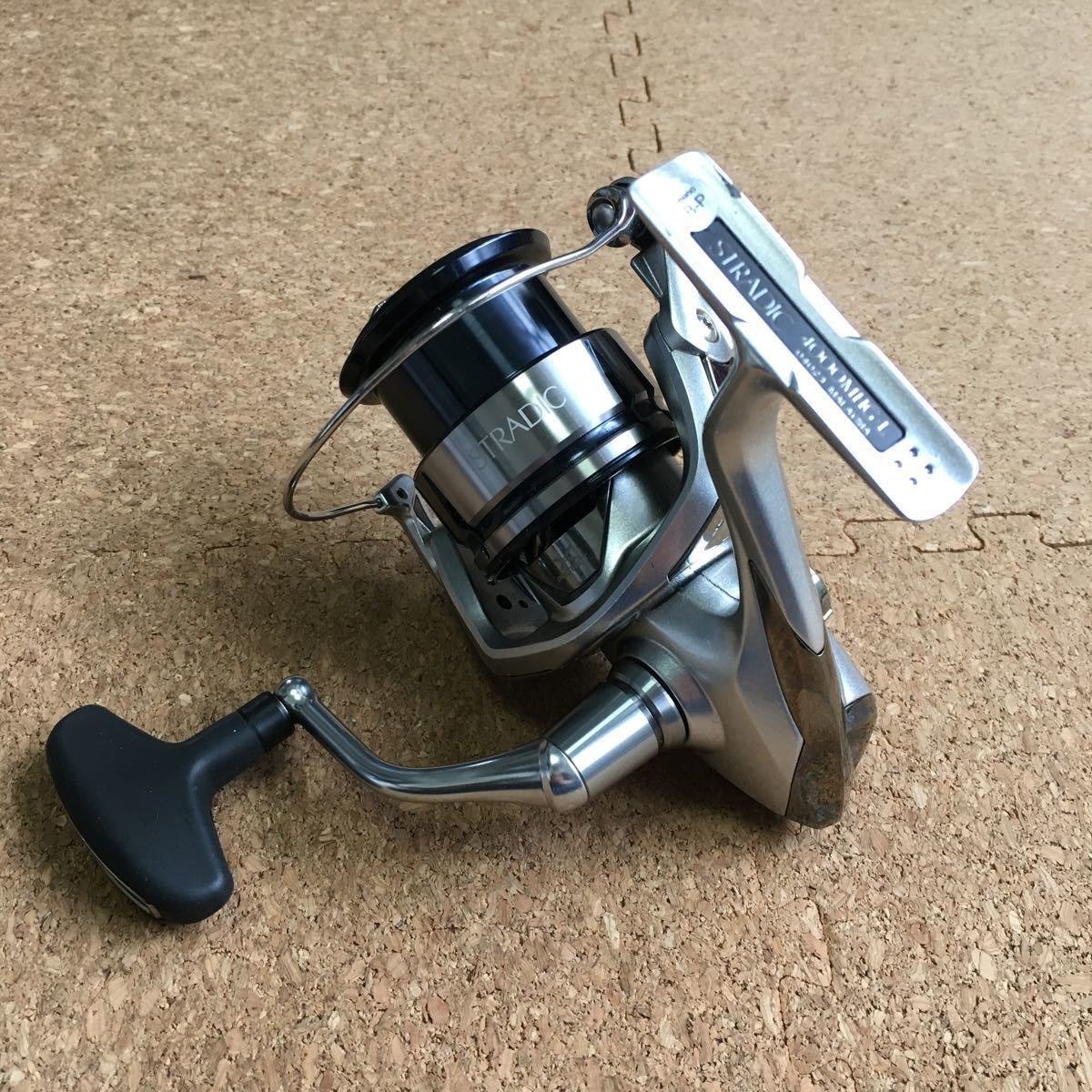 シマノ 19ストラディック 4000MHG STRADIC スピニングリール シーバス 訳あり