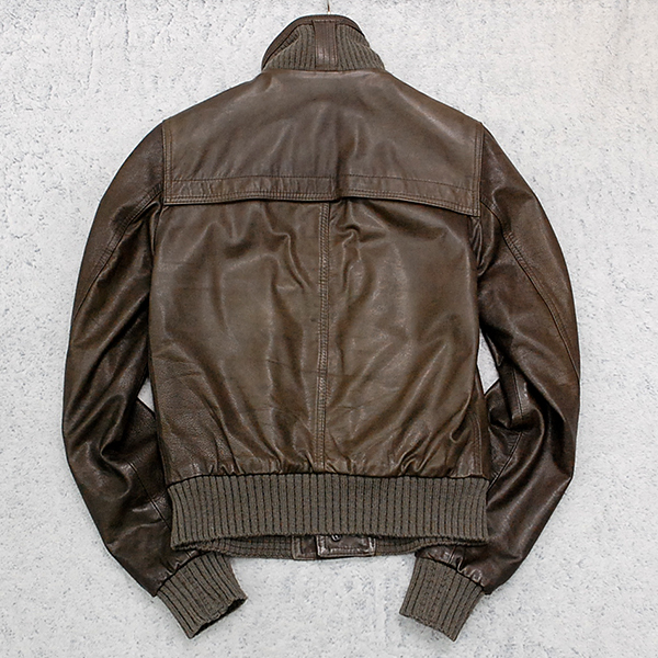 ロベルトコリーナのレザーブランド！定価￥81,900 美品 イタリア製