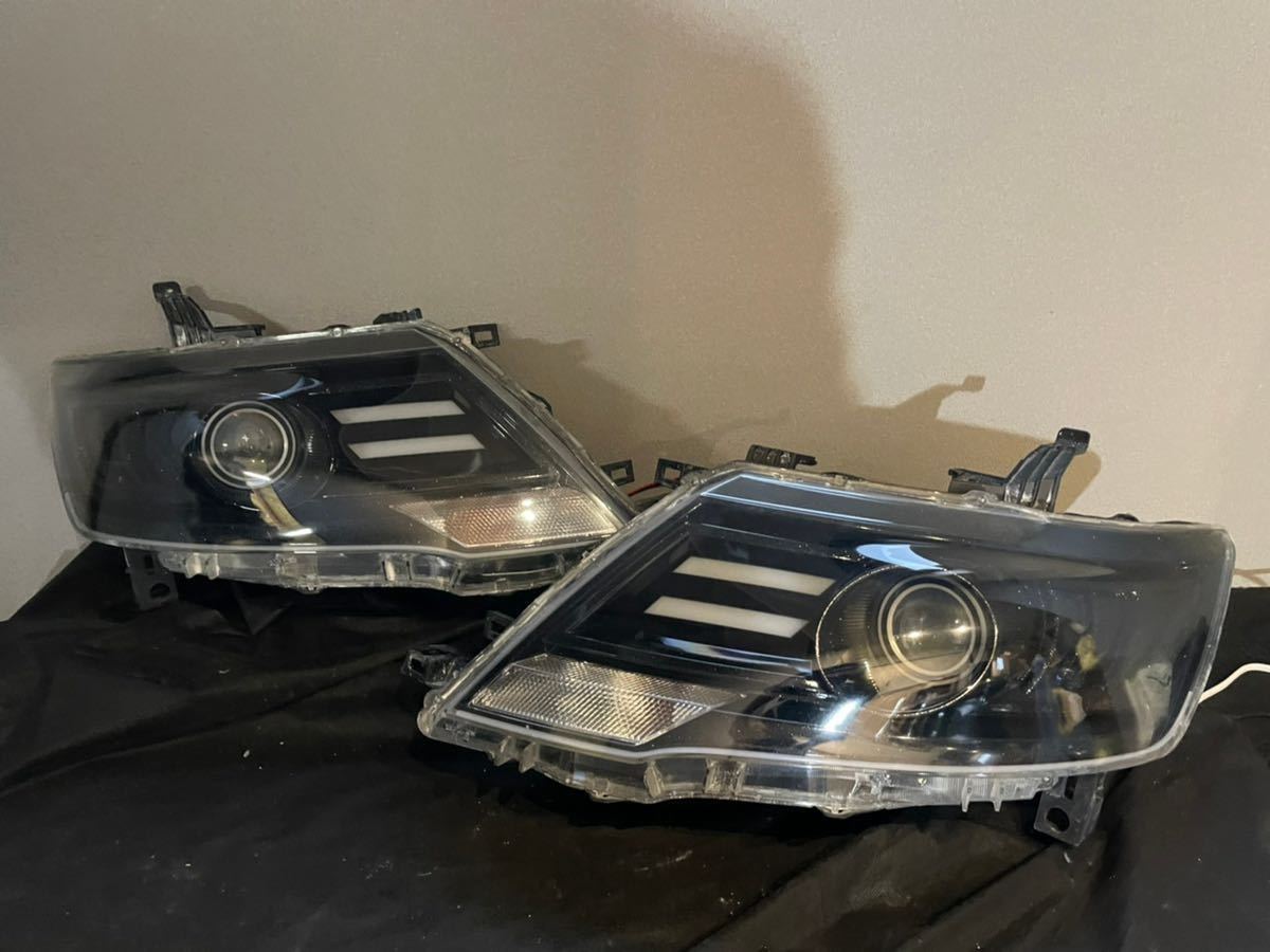 ★コーティング済★ C25 セレナ 後期 ヘッドライト　加工　シーケンシャル　ウインカー 　アクリル　イカリング ウレタン　塗装　3712-3 セレナ 後期 C25 (C25)(H19 後期型 セレナcc25後期キセノンヘッドライト