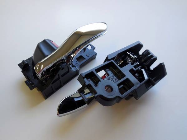 80系ノア・ヴォクシー用 トヨタ 純正 メッキインナードアハンドル