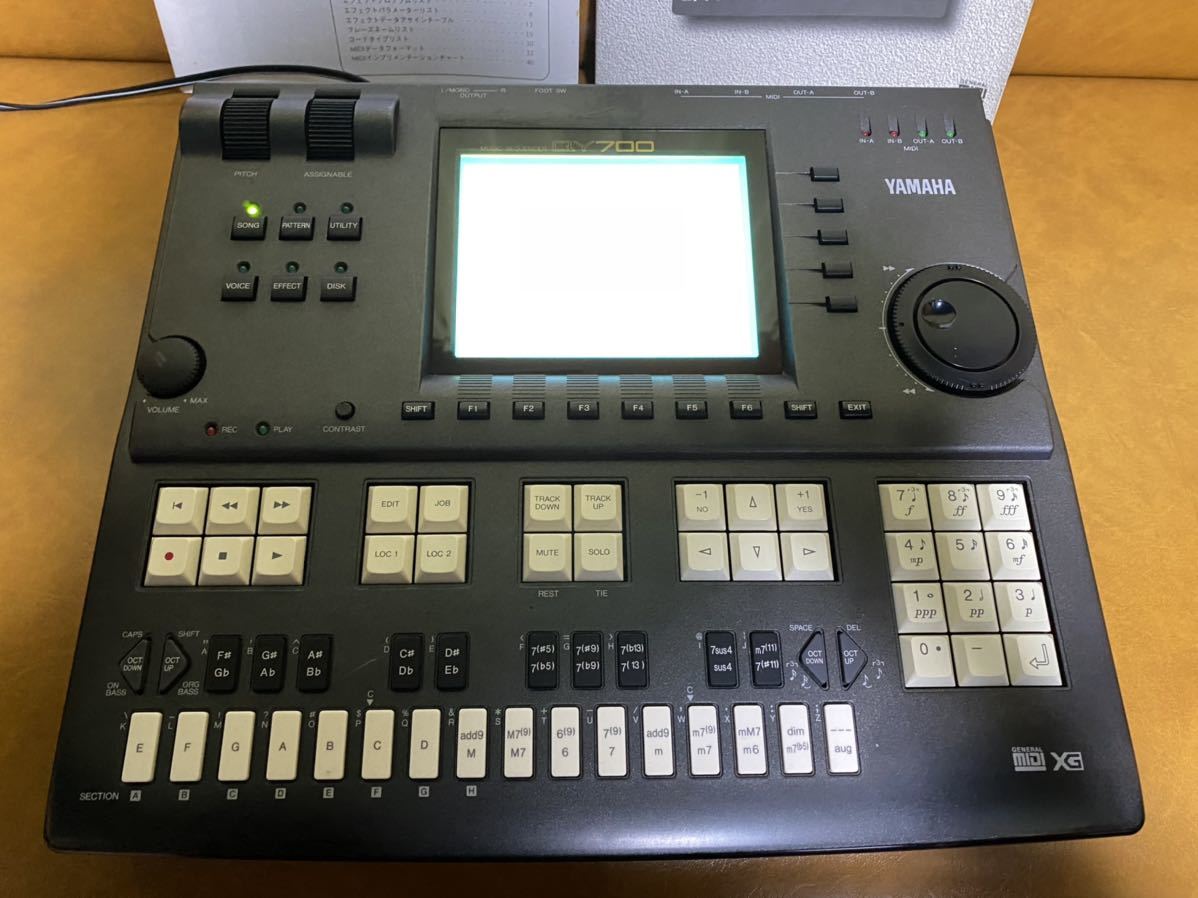 YAMAHA ミュージックシーケンサー QY700 YAMAHA QY700 ミュージック