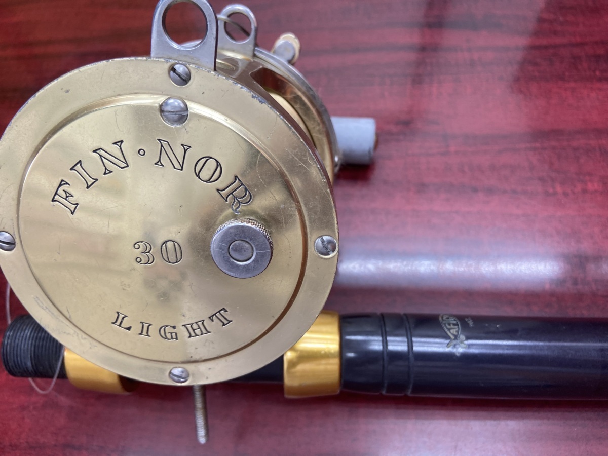 FIN-NOR フィンノール LIGHT30 リール ゴールド タイクーン接続済み
