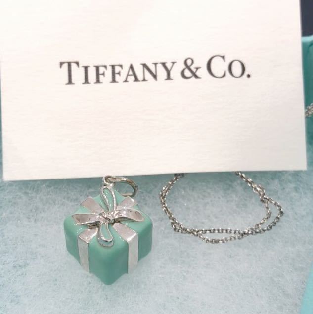 ティファニー ネックレス シルバー(箱付き) ☆ティファニー プレゼントボックス ネックレス シルバー TIFFANY&Co