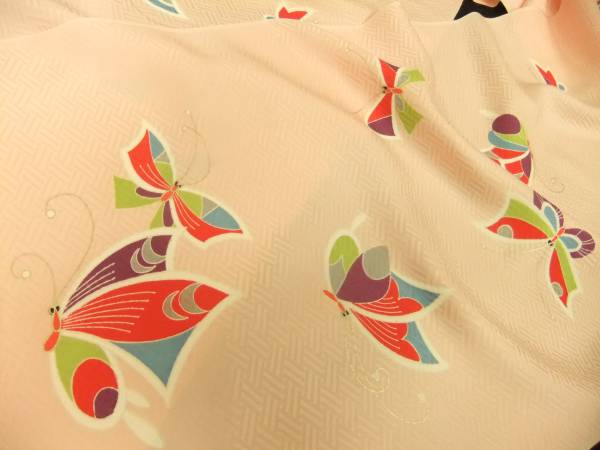 ★ピンク系に揚羽蝶【網目地模様／正絹小紋反物】