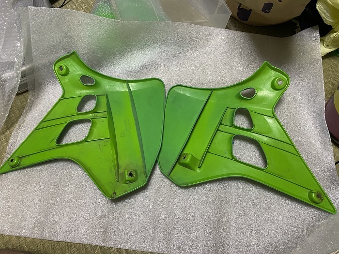KDX125SR シュラウド カワサキ | 緑 純正 右 シュラウドの中古品