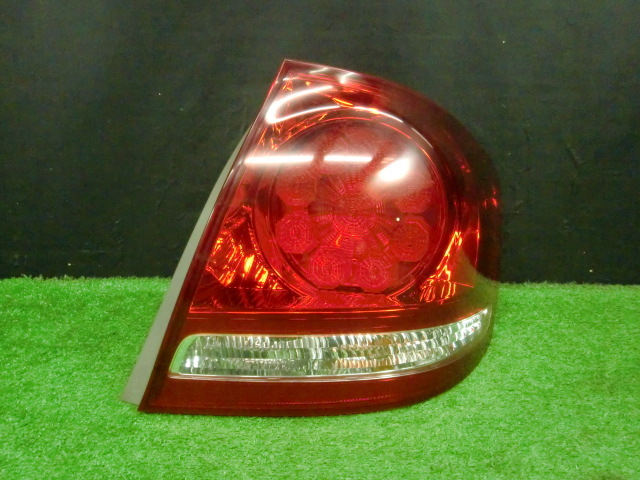 【100%新品，大人気】 アリオン 後期 ZZT240 / 右テールランプ / 81550-20A10 / コイト 20-443 / LED OK / ZZT245 NZT240 AZT240 / ブレーキランプ 668101 A(テールライト)｜売買されたオークション情報、yahooの商品情報をアーカイブ公 トヨタ用