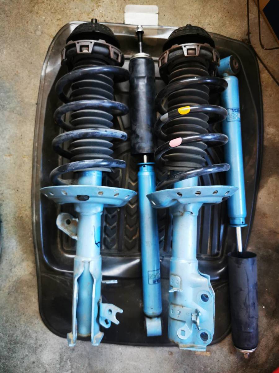 Kybカヤバ Ff フリード用ショックアブソーバー New Srスペシャル 車高調 ショックアブソーバー 売買されたオークション情報 Yahooの商品情報をアーカイブ公開 オークファン Aucfan Com