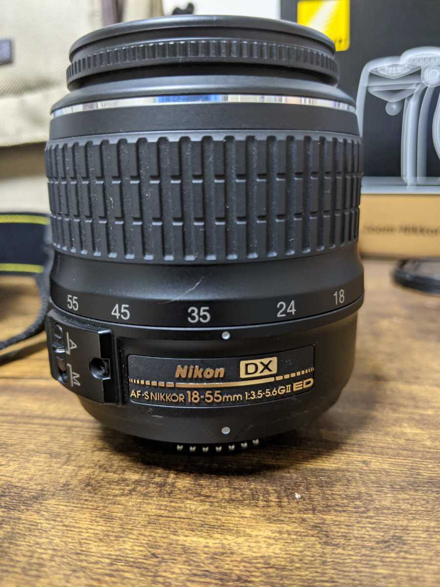 Nikon D40 デジタルカメラ (バッグ付き) デジタルカメラ デジタル一眼