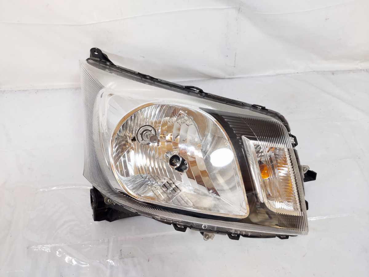 LA100S LA110S ムーヴ 後期 右 ヘッドライト 運転席側 STANLEY W1148
