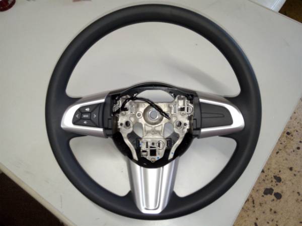 LA700Sウェイク純正ハンドル