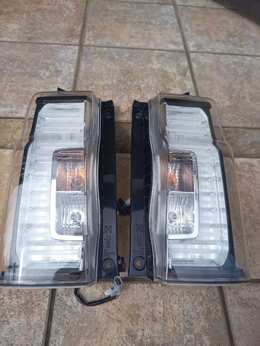 ★送料無料　LA600S タントカスタム　テールランプ 左右セットTOKAI DENSO 20516 L/R 中古品★