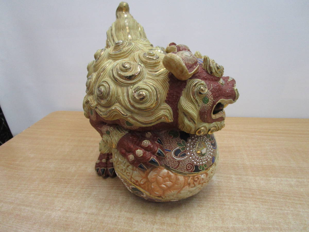 狛犬 九谷焼 玉乗り獅子 縁起物 唐獅子 陶器 置物 金彩色絵 玉獅子