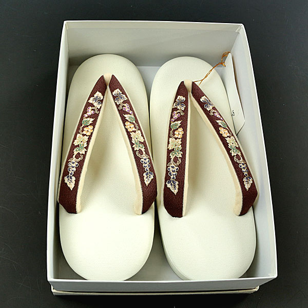 【和遊館】ZKy161　老舗「岡重」花緒使用低反発帆布草履　焦茶色