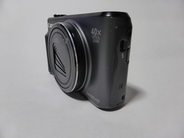 Canon Power Shot SX720HS ジャンク品 (液晶画面割れ、液晶面操作