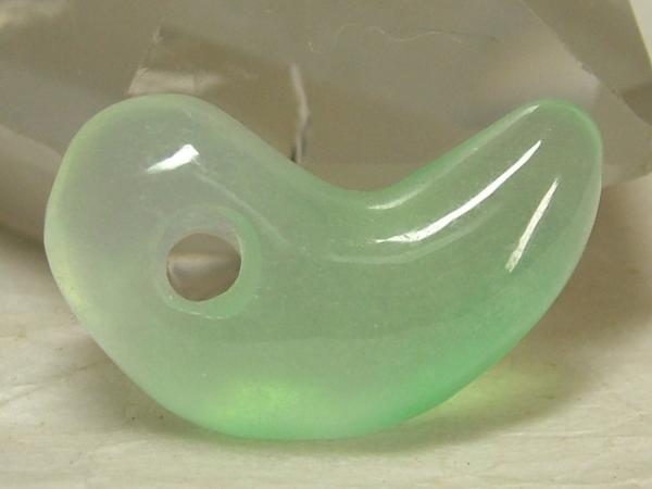 龍香堂 : □龍香堂□☆ミャンマー氷種翡翠 獣形勾玉（46mm