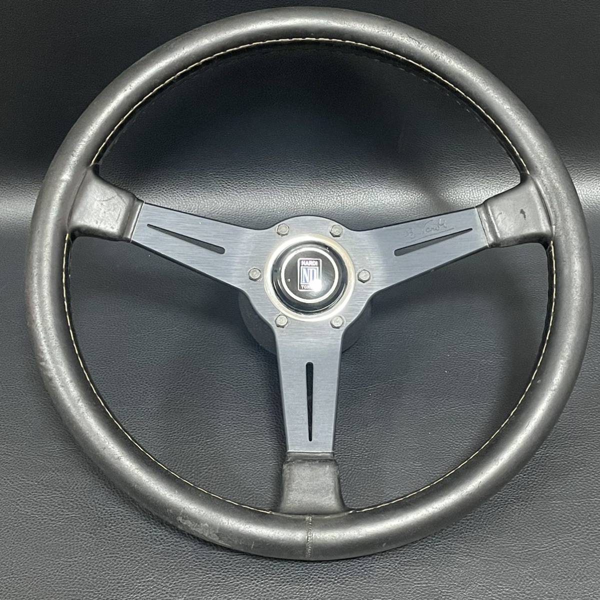 数量限定 ナルディ ハンドルNARDI ホーンボタン ハンドルボス 当時物 旧車 36cm(ステアリング、ハンドル本体)｜売買されたオークション情報、yahooの商品情報をアーカイブ公開 - オークファン ステアリング、ハンドル本体