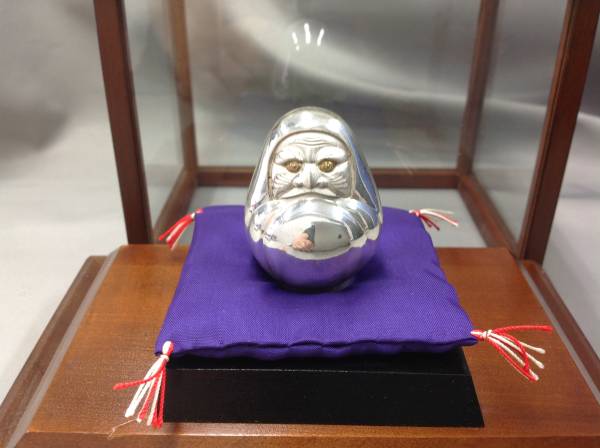 ○銀製 達磨 置物 ケース付○