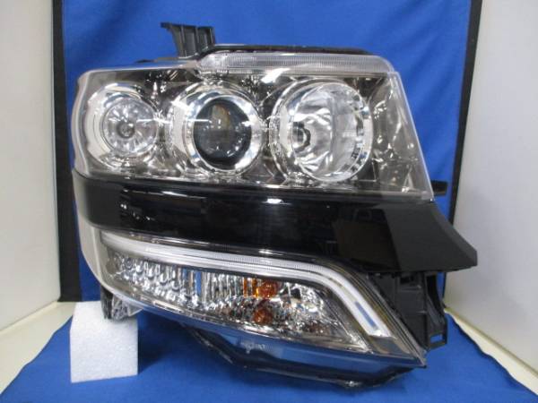 ホンダ NBOXカスタム JF1 右ライト/右ヘッドライト HID 純正 N-BOX