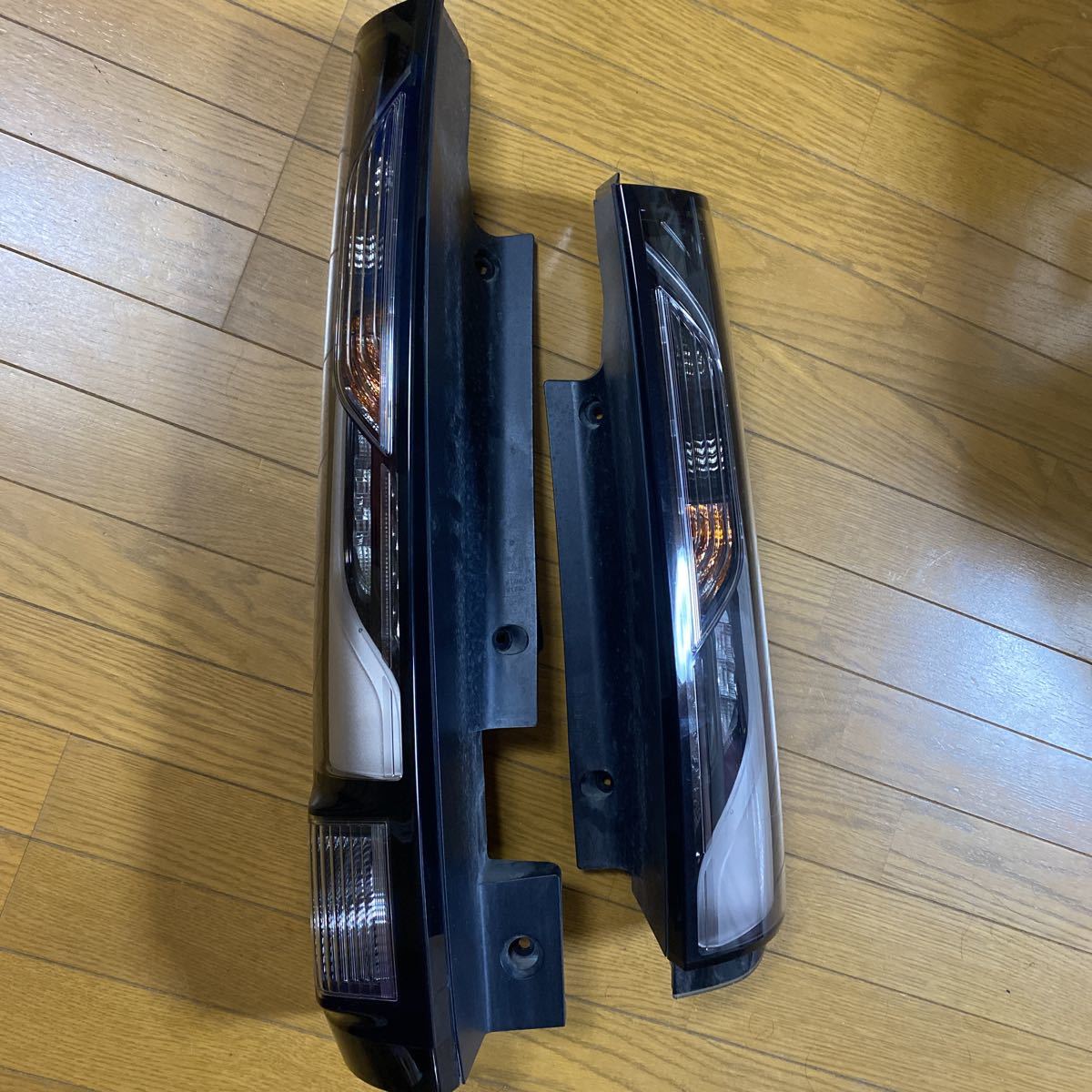RP5ステップワゴン　ブラックスタイル純正テールランプ左右セット 赤字超特価】 ブラックスタイル 後期ステップワゴン スパーダ