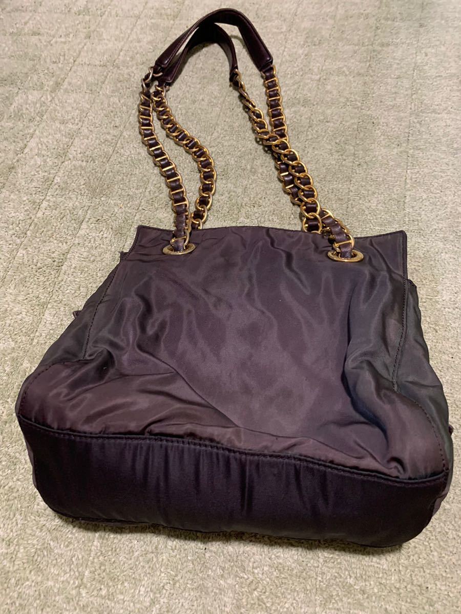 希少✨プラダ ショルダーウォレット 長財布 サフィアーノ リボン ロゴ金具 黒 プラダ PRADA 長財布 財布 ショルダーバッグ ショルダーウォレット