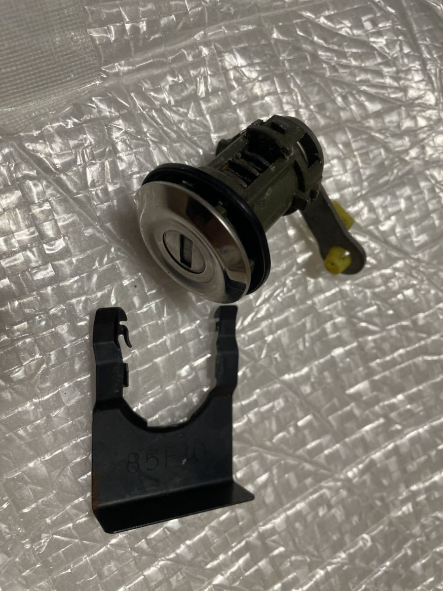 日産s15シルビア純正トランク塗装済スパークリングシルバー カラーコード Wv2 リア 売買されたオークション情報 Yahooの商品情報をアーカイブ公開 オークファン Aucfan Com