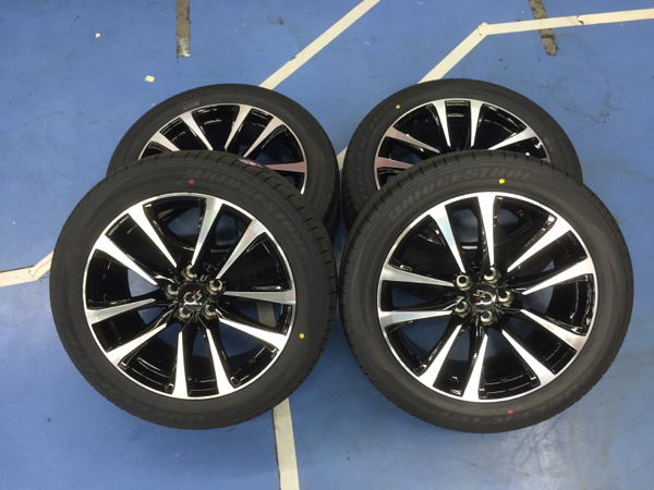 ハリアーGSアルミ1台分+タイヤ235/50-19 1台分+ナット1台分_1