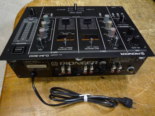 ☆PIONEER DJM-300 パフォーマンスDJミキサー ☆中古 動作品 pioneer