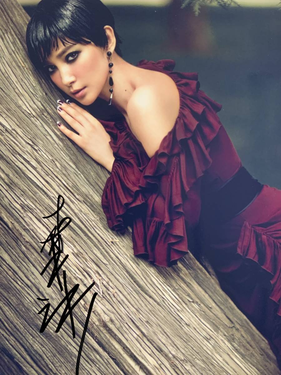 中国女優リー・ビンビン(李 冰冰)直筆サイン バイオハザードV 1911