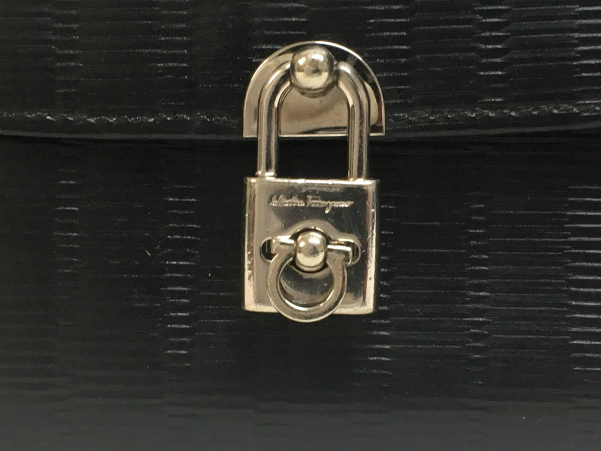 【美品】 Salvatore Ferragamo サルヴァトーレ フェラガモ ガンチーニ  