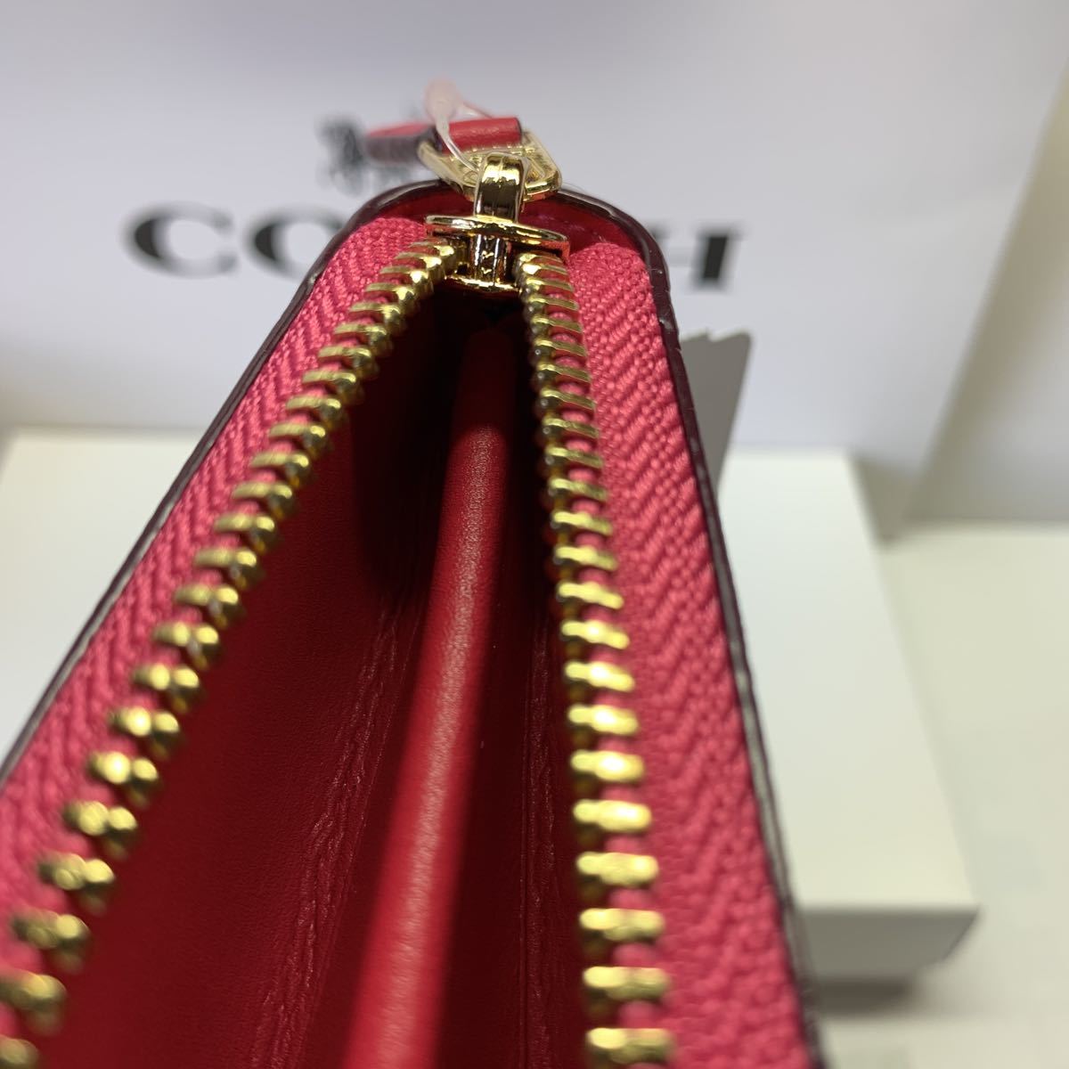 COACH 新品箱付き 長財布 814 シグネチャー 白 ピンク アコーディオン 
