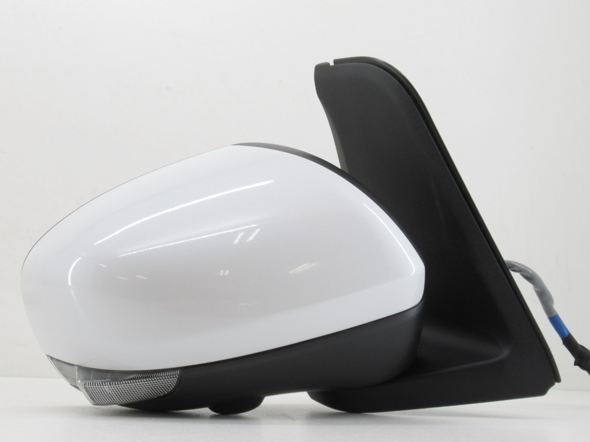 ダイハツ純正タントカスタムLA650S右側L