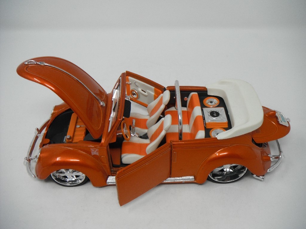 □ Maistoマイスト『1/18 VOLKSWAGEN (1951) オレンジメタリック