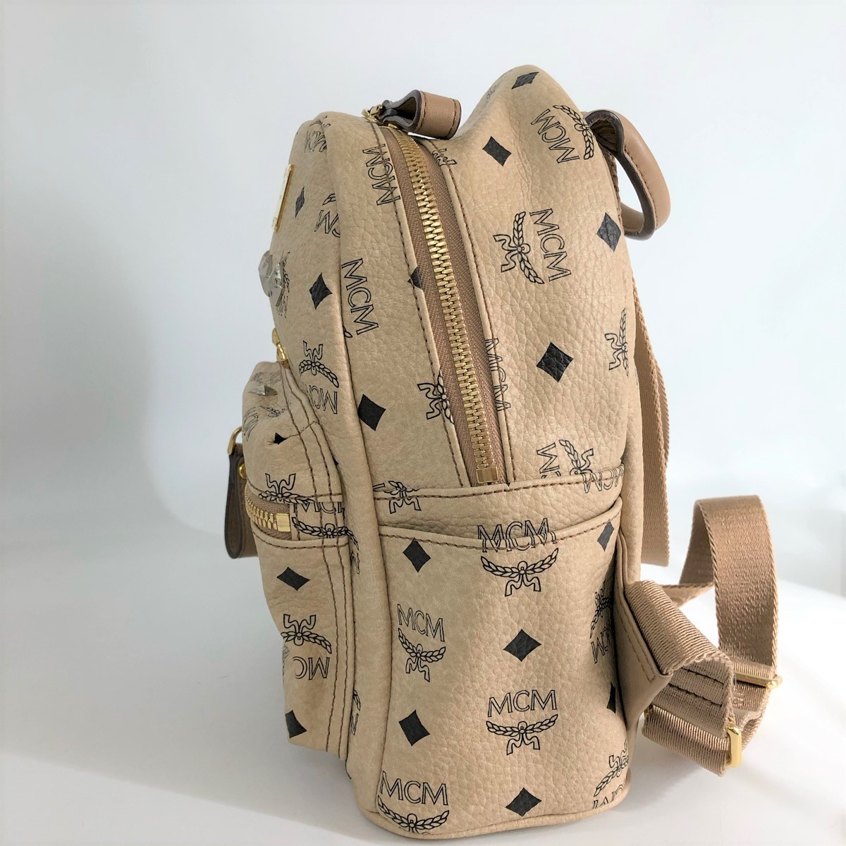 エム・シー・エム MCM リュック スタッズ ベージュ系 リュック
