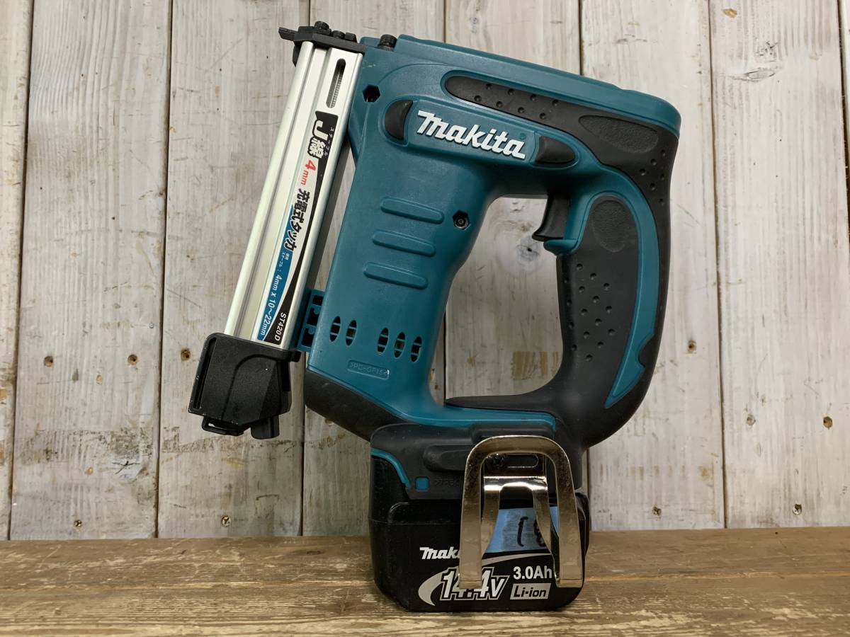 TH-2412】中古良品 makita マキタ 充電式タッカ ST420DRF 14.4V3.0Ah 